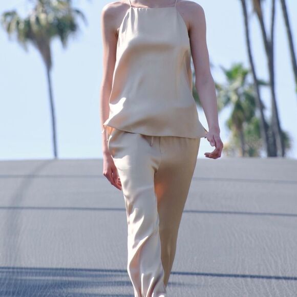 Zara Cream Straight Leg Pants - Picture 2 of 3